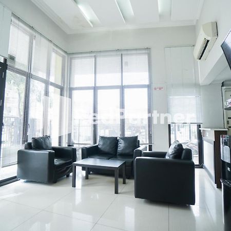 Toba Mansion Syariah Near Benhil Redpartner Otel Cakarta Dış mekan fotoğraf