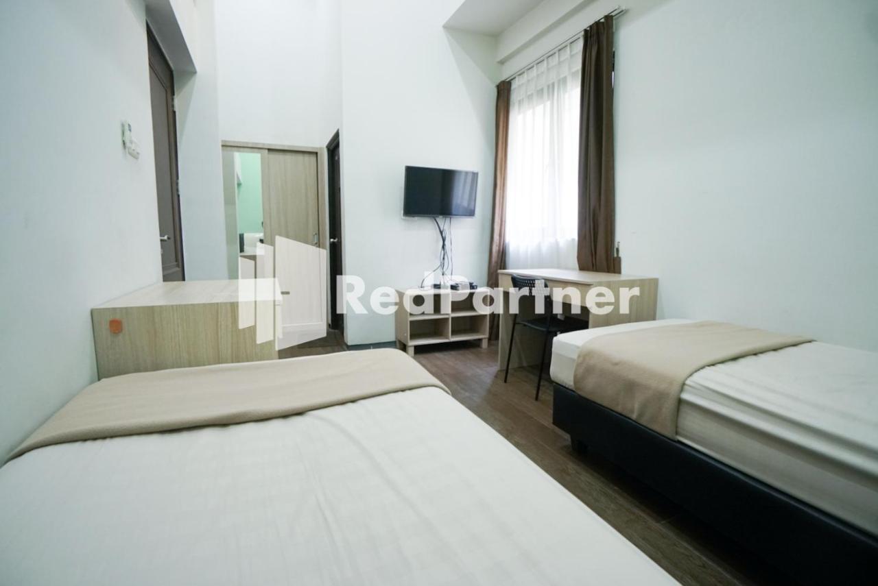 Toba Mansion Syariah Near Benhil Redpartner Otel Cakarta Dış mekan fotoğraf
