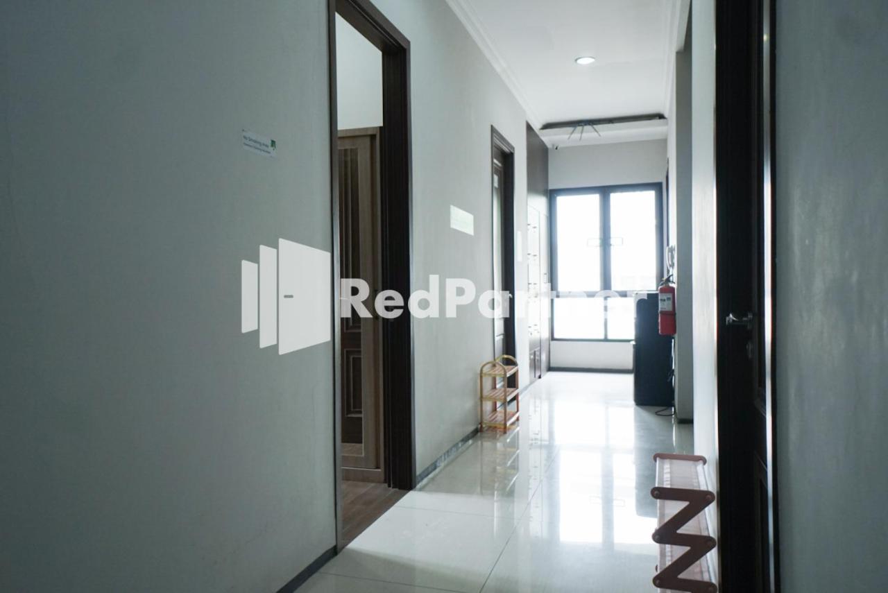 Toba Mansion Syariah Near Benhil Redpartner Otel Cakarta Dış mekan fotoğraf