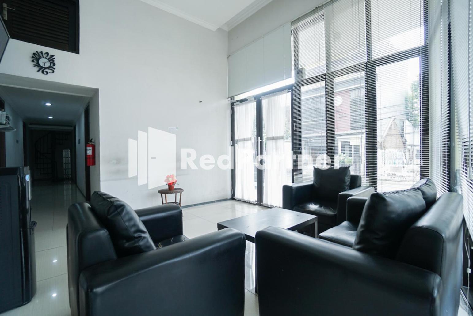 Toba Mansion Syariah Near Benhil Redpartner Otel Cakarta Dış mekan fotoğraf