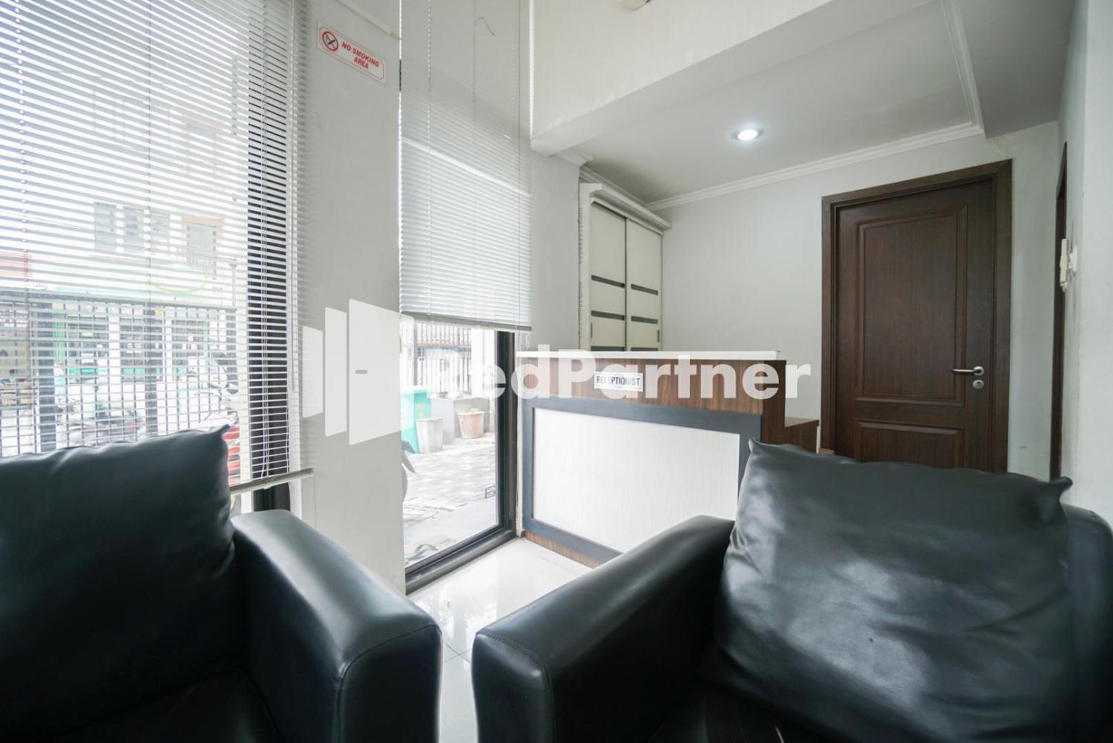 Toba Mansion Syariah Near Benhil Redpartner Otel Cakarta Dış mekan fotoğraf