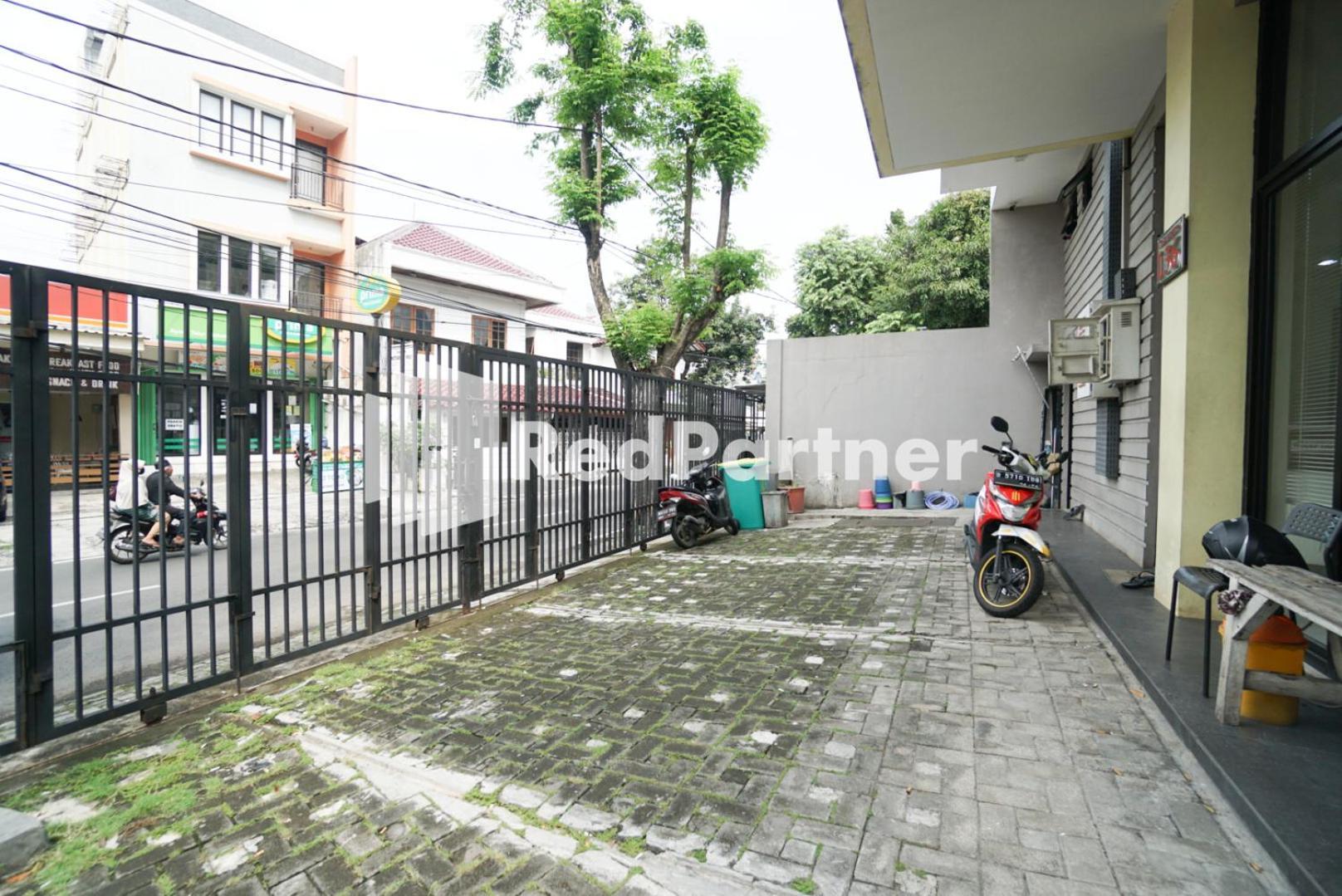Toba Mansion Syariah Near Benhil Redpartner Otel Cakarta Dış mekan fotoğraf
